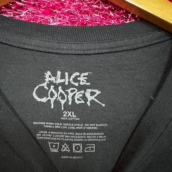 Alice Cooper Santa Claws is Coming to Town Xmas Album Tee 2X - Picture 4 of 4